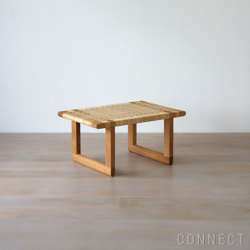 CARL HANSEN & SON（カール・ハンセン＆サン） / BM0488S / オーク材・オイル仕上げ・籐張り（ラタン） / サイドテーブル