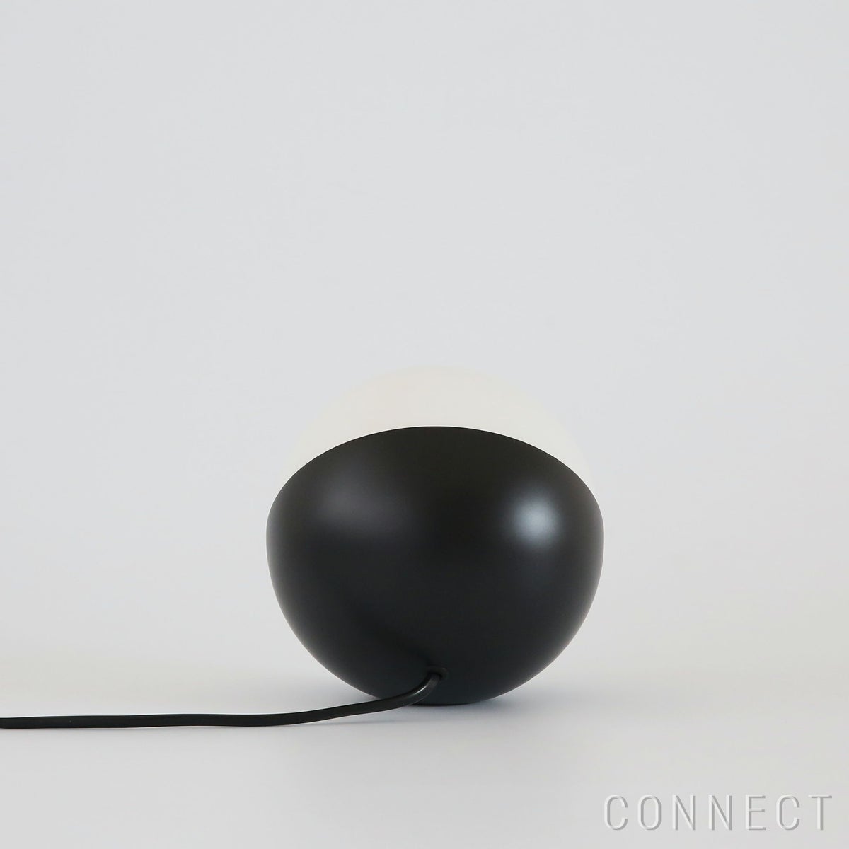 Louis Poulsen（ルイスポールセン） / VL Studio（ステュディオ） テーブル / フロア 150 / ブラック