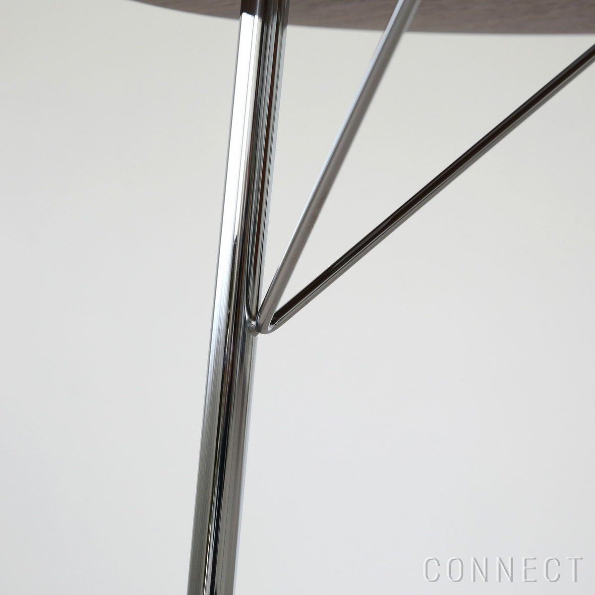 FRITZ HANSEN（フリッツ・ハンセン） / EGG TABLE（エッグテーブル） / ウォルナット / クローム脚