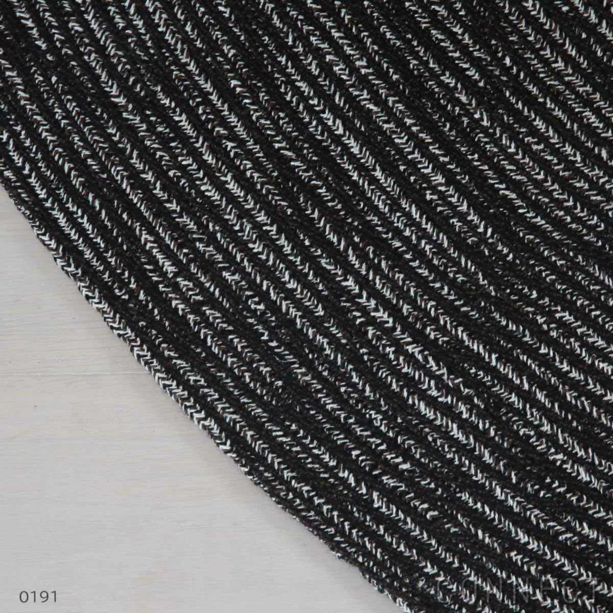 Kvadrat（クヴァドラ） / Braid（ブレード） / 20120（Φ200cm） / ラグ