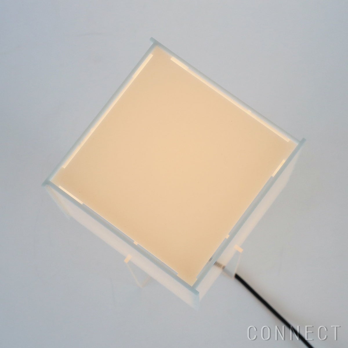 FRITZ HANSEN（フリッツ・ハンセン） / Cross-Plex（クロスプレックス）T-500 / オパール・クリア / テーブルランプ