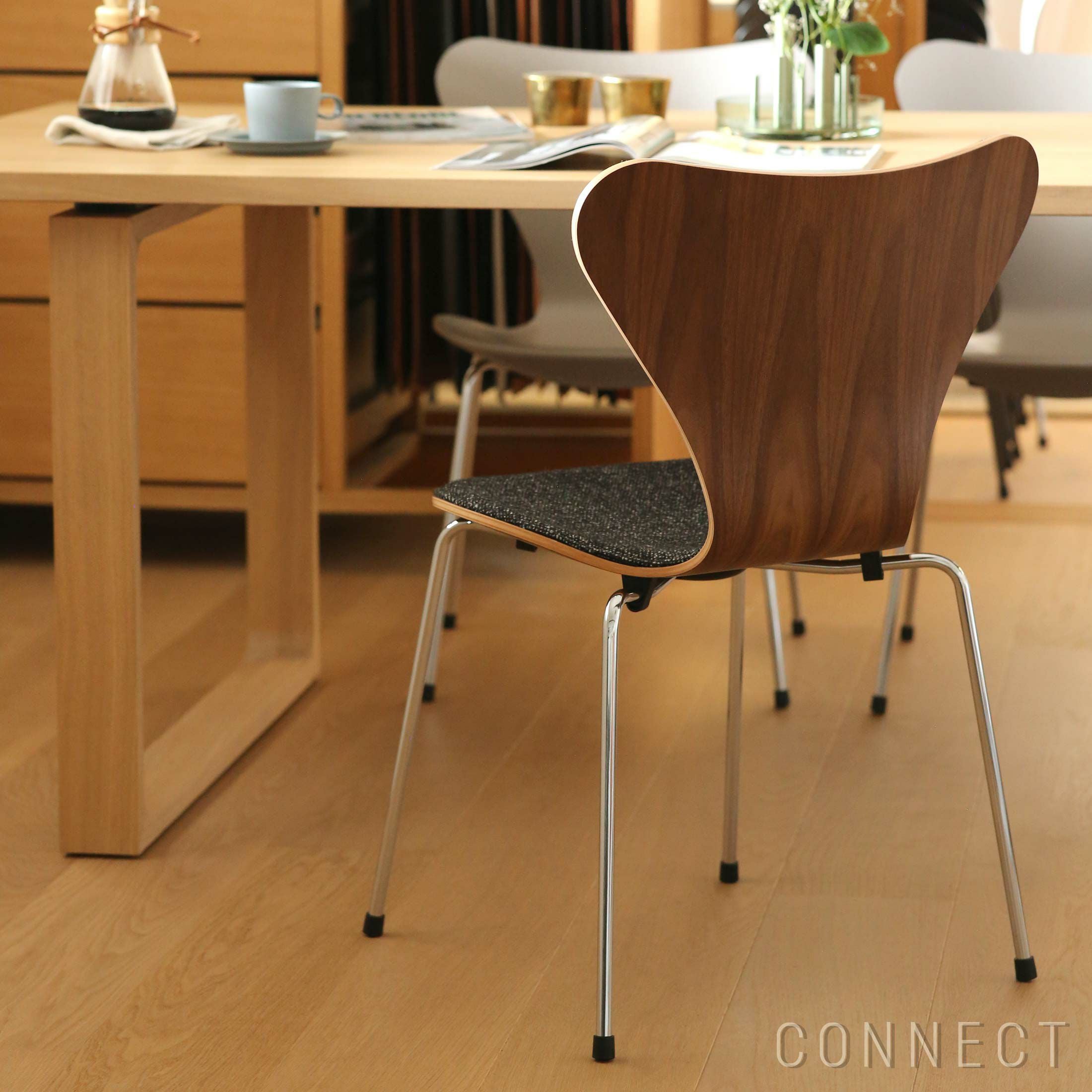 セブンチェア フロントパディング Vanir FRITZ HANSEN | CONNECT