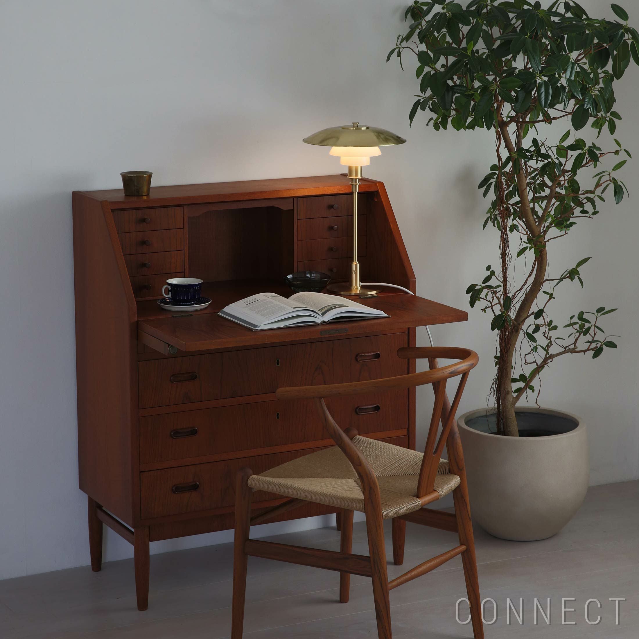 Louis Poulsen｜PH 3/2 Table Brass Opal Glass テーブルランプ