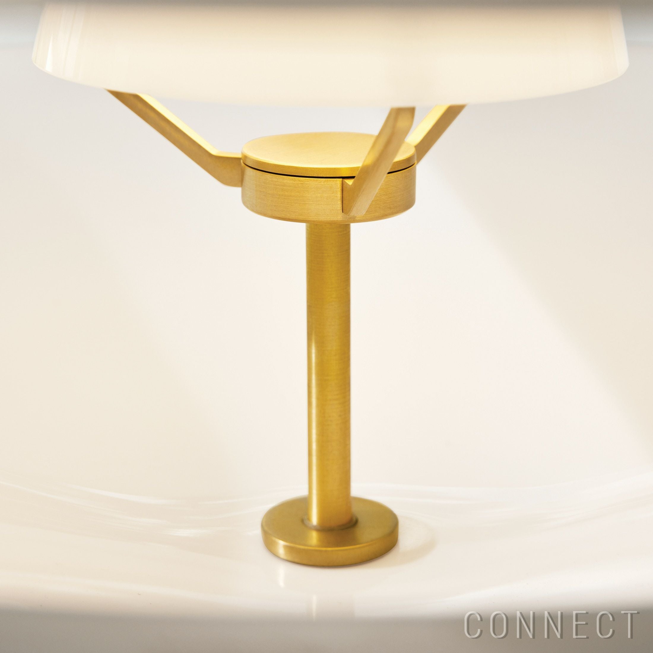 CLAM クラム FRITZ HANSEN（フリッツ・ハンセン）｜北欧家具の正規販売