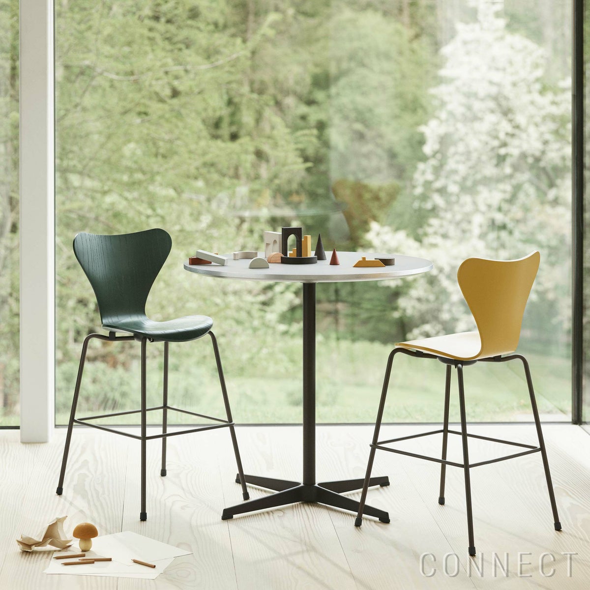 FRITZ HANSEN（フリッツ・ハンセン） / SERIES 7（セブンチェア） / 子供用ハイチェア / エバーグリーン / ブラウンブロンズ脚