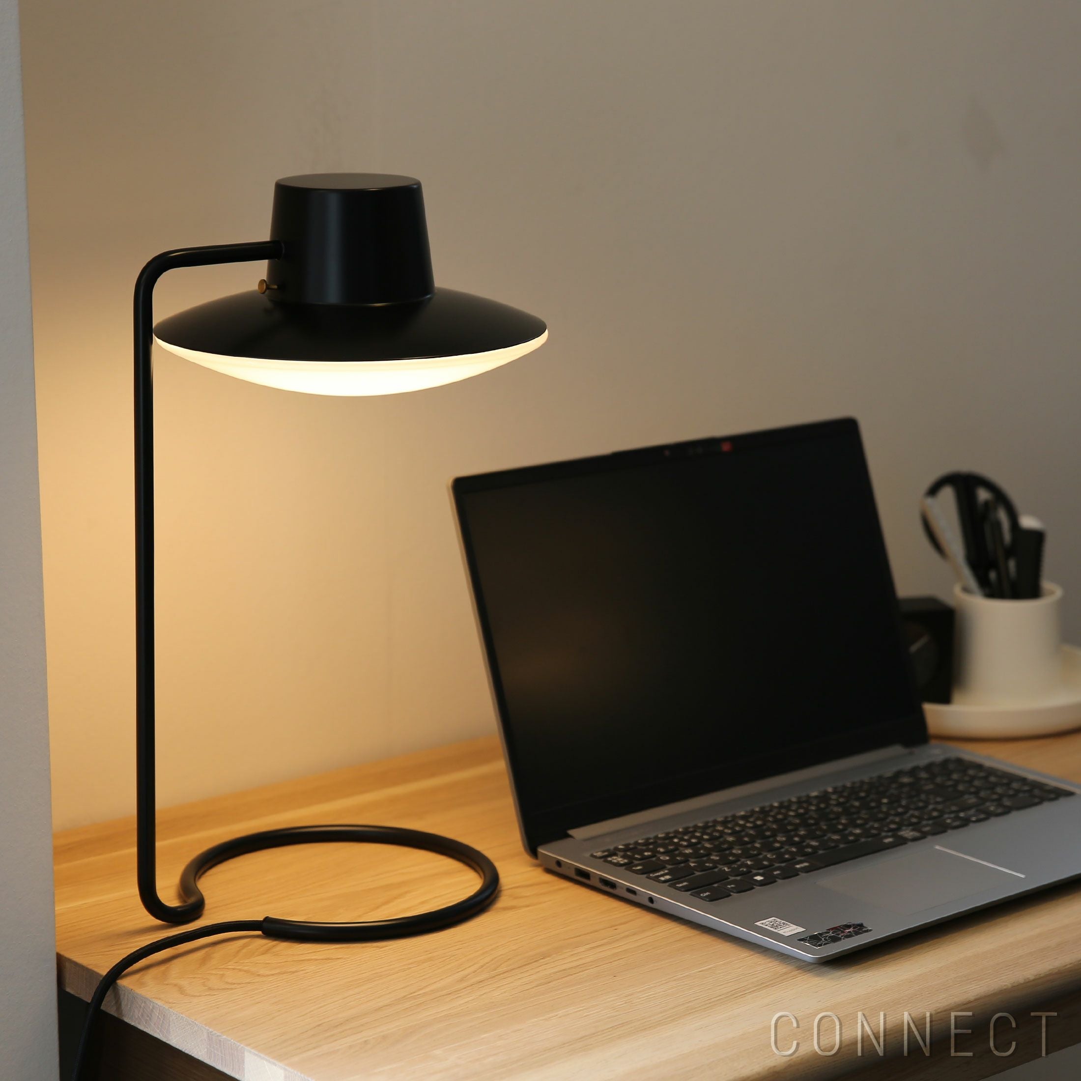 Louis Poulsen（ルイスポールセン） / AJ Oxford Table Lamp