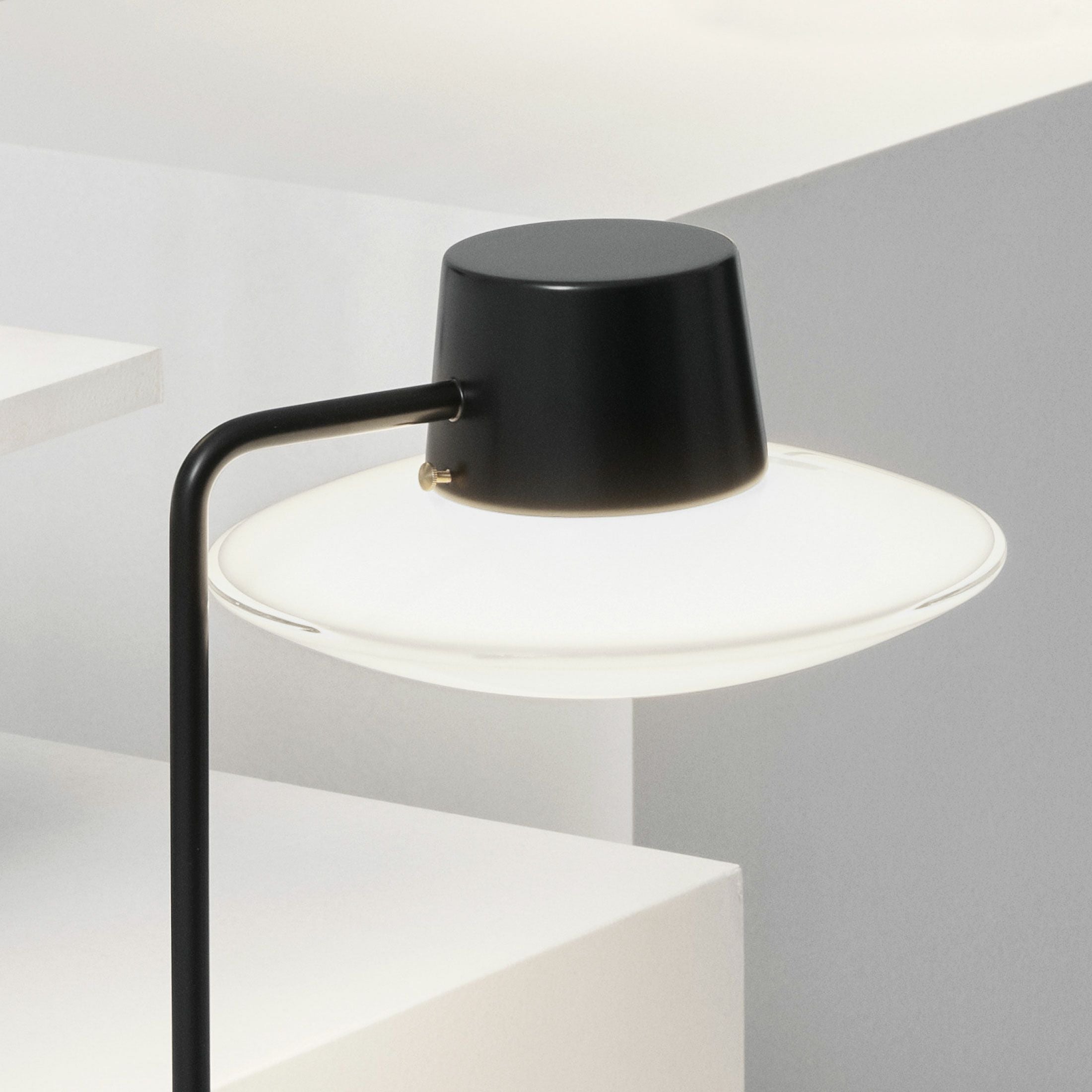 Louis Poulsen（ルイスポールセン） / AJ Oxford Table Lamp
