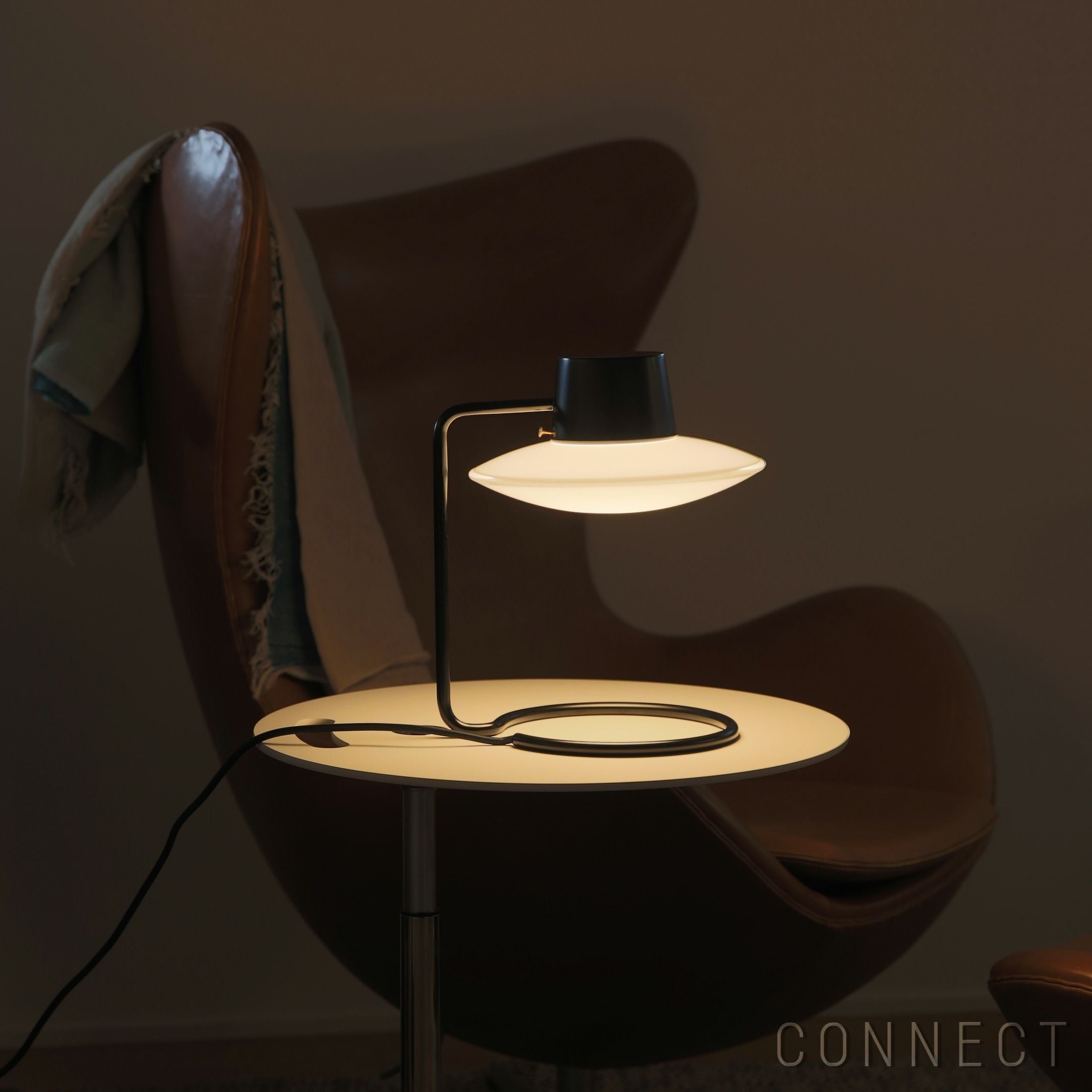 Louis Poulsen（ルイスポールセン） / AJ Oxford Table Lamp