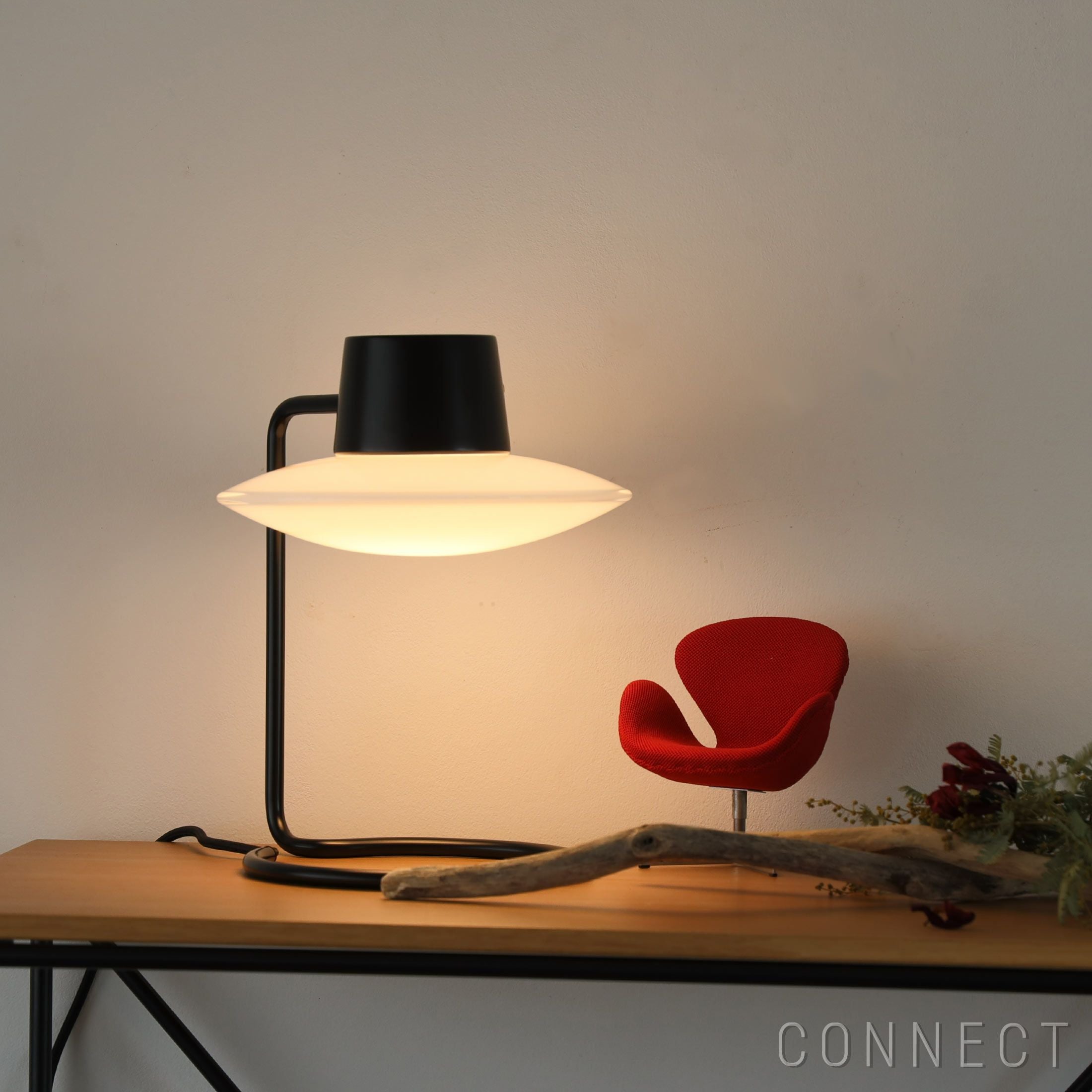 Louis Poulsen（ルイスポールセン） / AJ Oxford Table Lamp