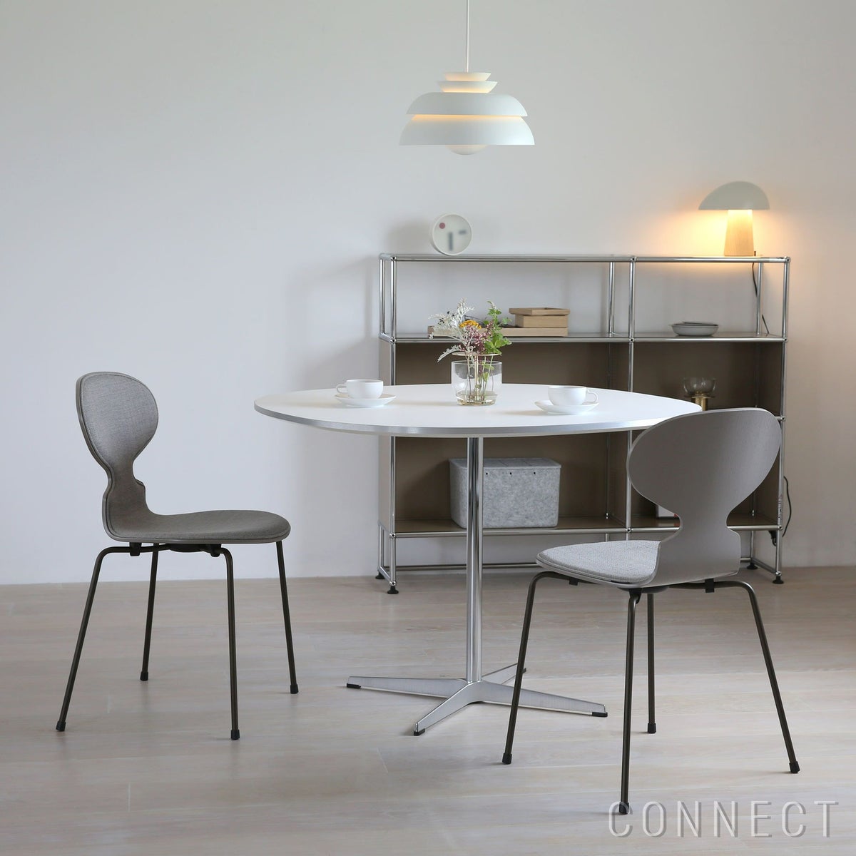 FRITZ HANSEN（フリッツ・ハンセン） / ANT（アリンコチェア） / ディープクレイ / カラードアッシュ / Sunniva 153（スニバ）サンド・ライトグレー / フロントパディング