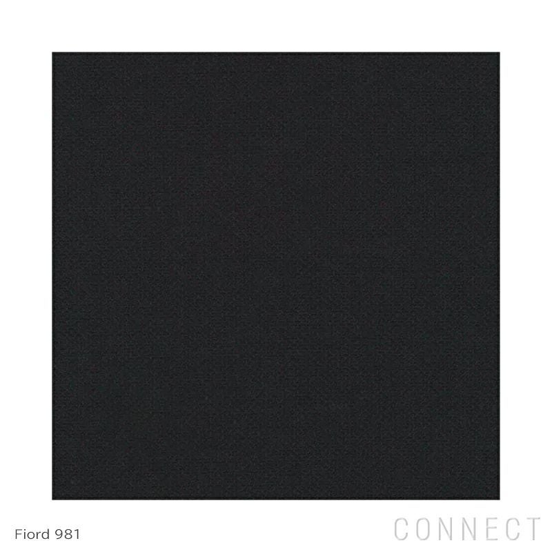 CARL HANSEN & SON（カール・ハンセン＆サン） / CH30P / ウォルナット材・オイル仕上げ / Fiord 981 / ダイニングチェア