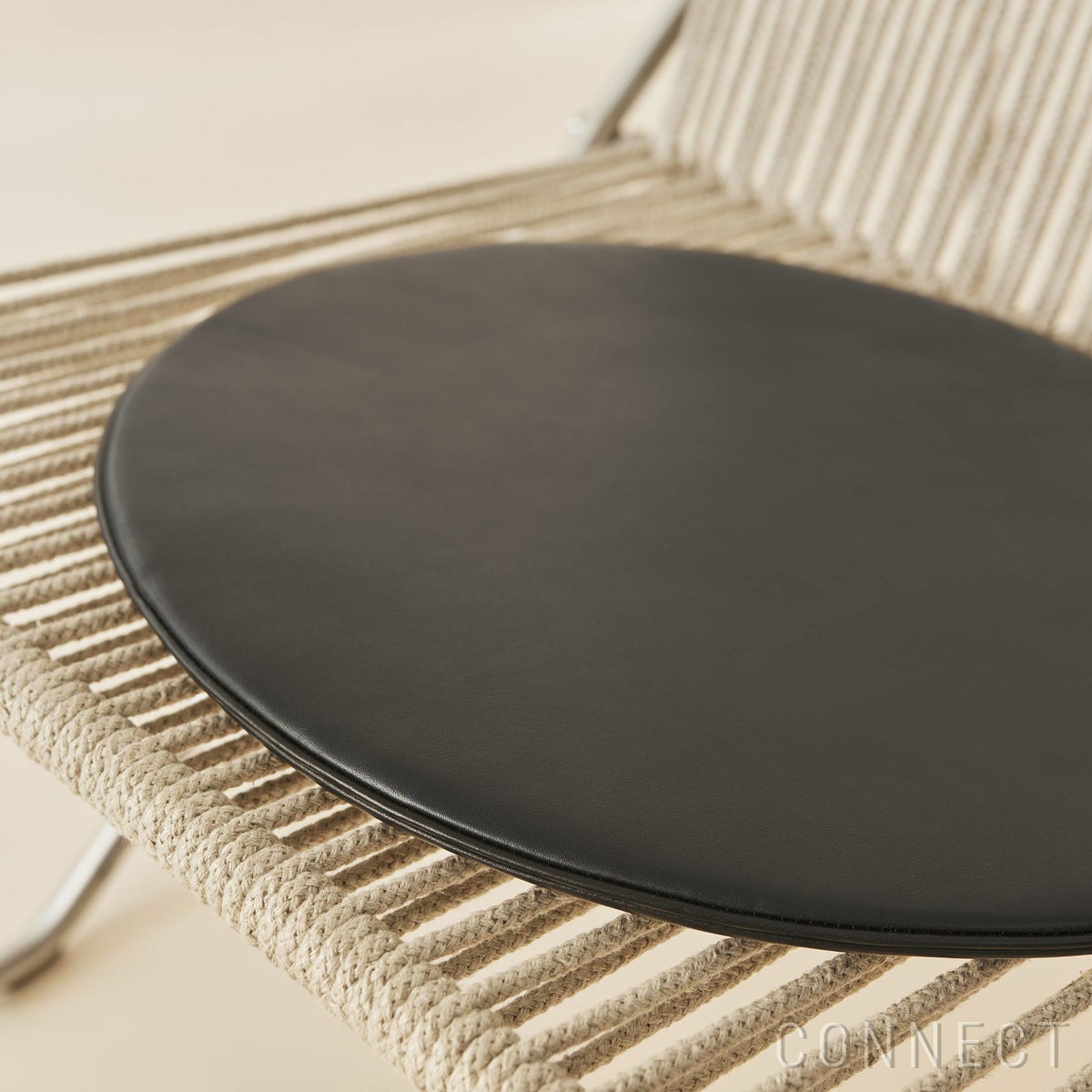 FRITZ HANSEN（フリッツ・ハンセン） / PK4（ピーケー4） / 麻ひも / クッション付き（グレースレザー） / ラウンジチェア