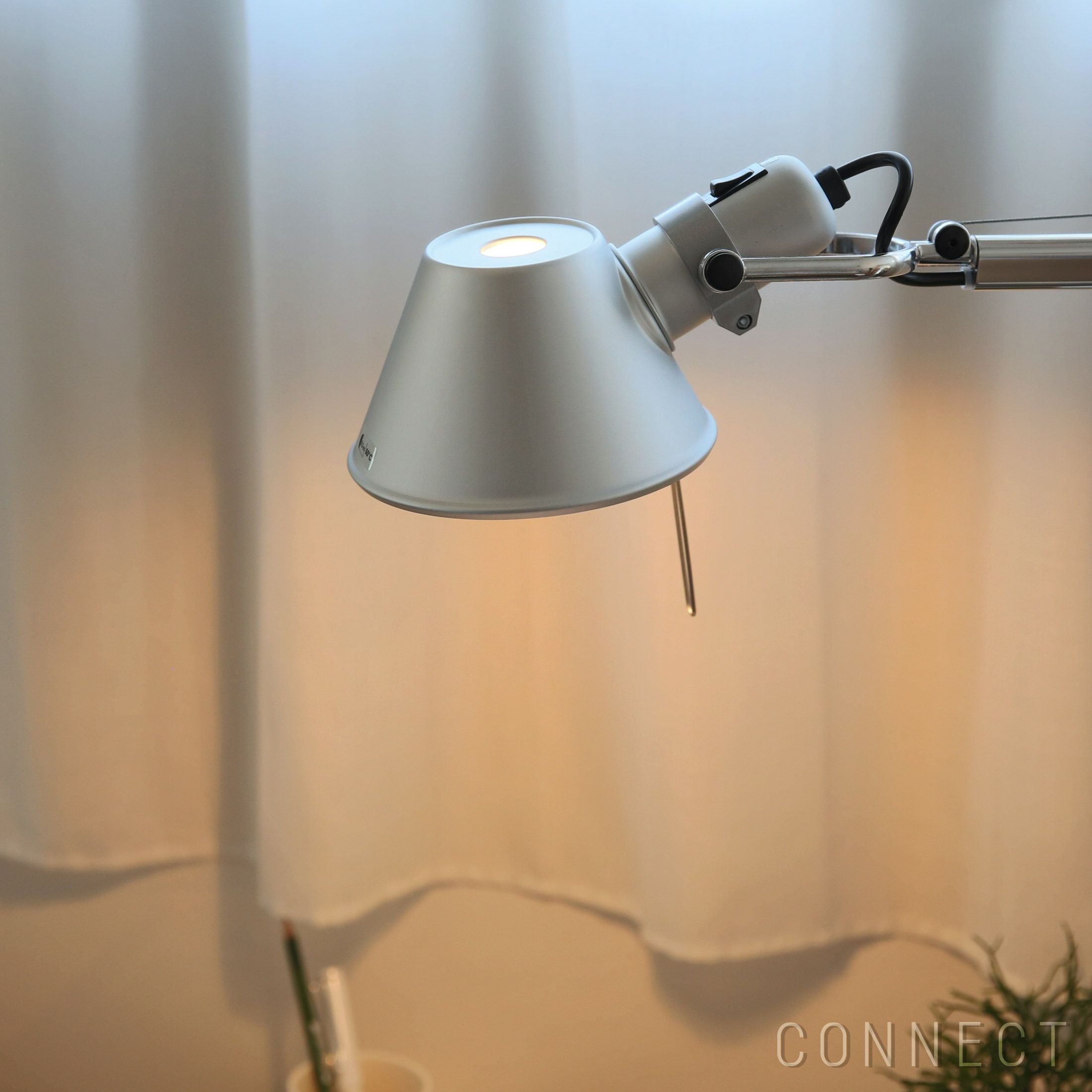 決算キャンペーンpt10倍】Artemide（アルテミデ） / Tolomeo Table