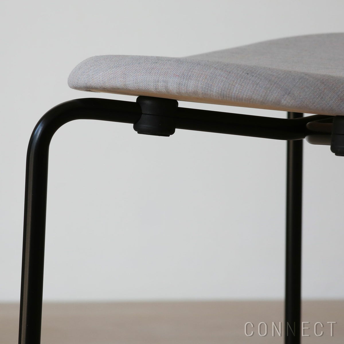 CARL HANSEN & SON（カール・ハンセン＆サン） / CH88P / ビーチ材・ソープ仕上げ・ブラック脚 / Canvas 0716 / ダイニングチェア