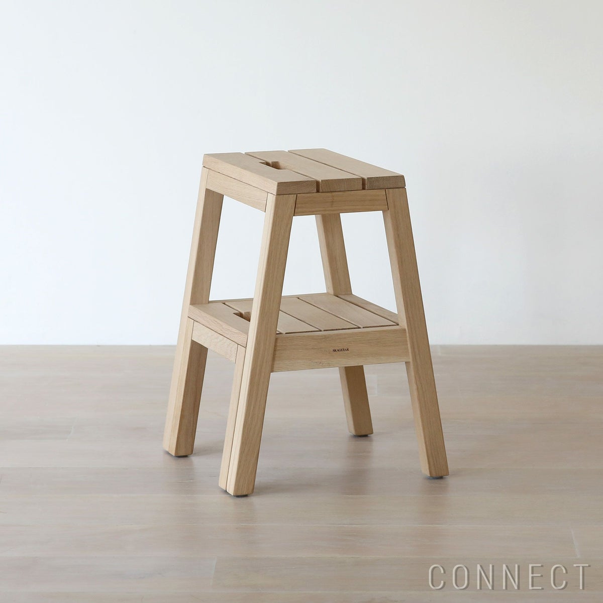 SKAGERAK（スカゲラック） / Dania Step Ladder（ダニア ステップラダー） / オーク材 / スツール