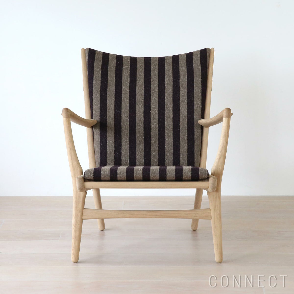 PP Mobler（PPモブラー） / PP16 / オーク材・ソープ仕上げ / Blans Strib（ブランズストライプ） / ラウンジチェア