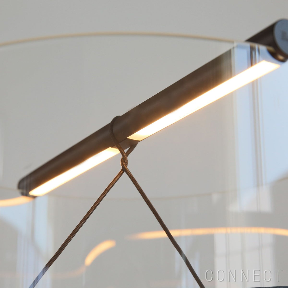 FLOS（フロス） / TO TIE T3（トゥータイT3） / テーブルランプ