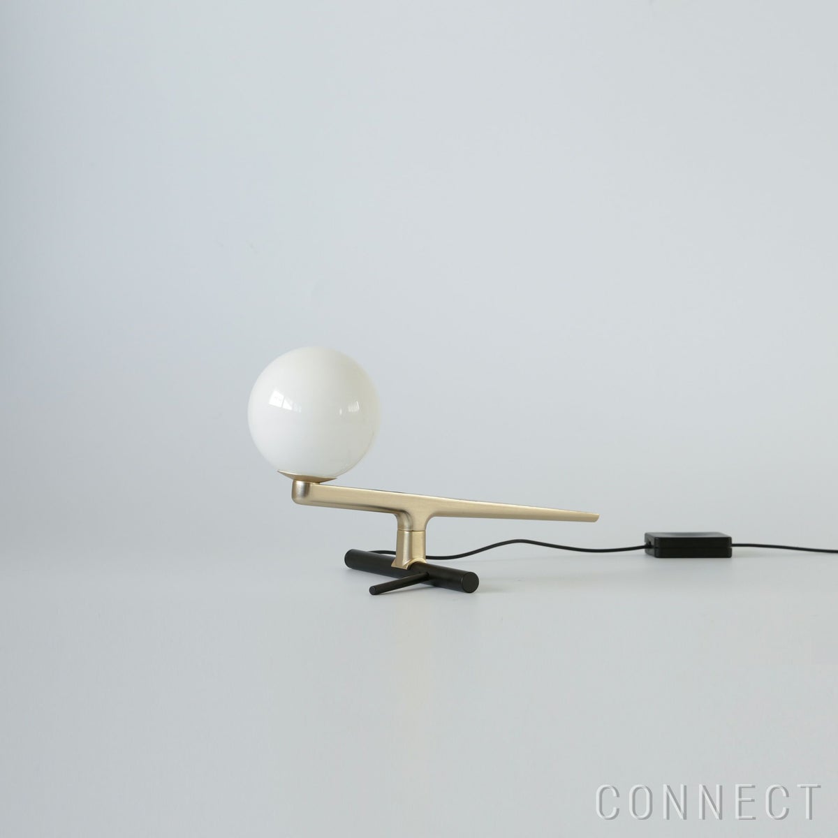 Artemide（アルテミデ） / Yanzi T（ヤンツィ T） / テーブルランプ