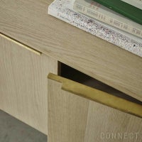 SKAGERAK（スカゲラック） / Jut Cabinet（ジュト キャビネット） / 真鍮 / オーク材・オイル仕上げ / 収納