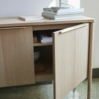 SKAGERAK（スカゲラック） / Jut Cabinet（ジュト キャビネット） / 真鍮 / オーク材・オイル仕上げ / 収納