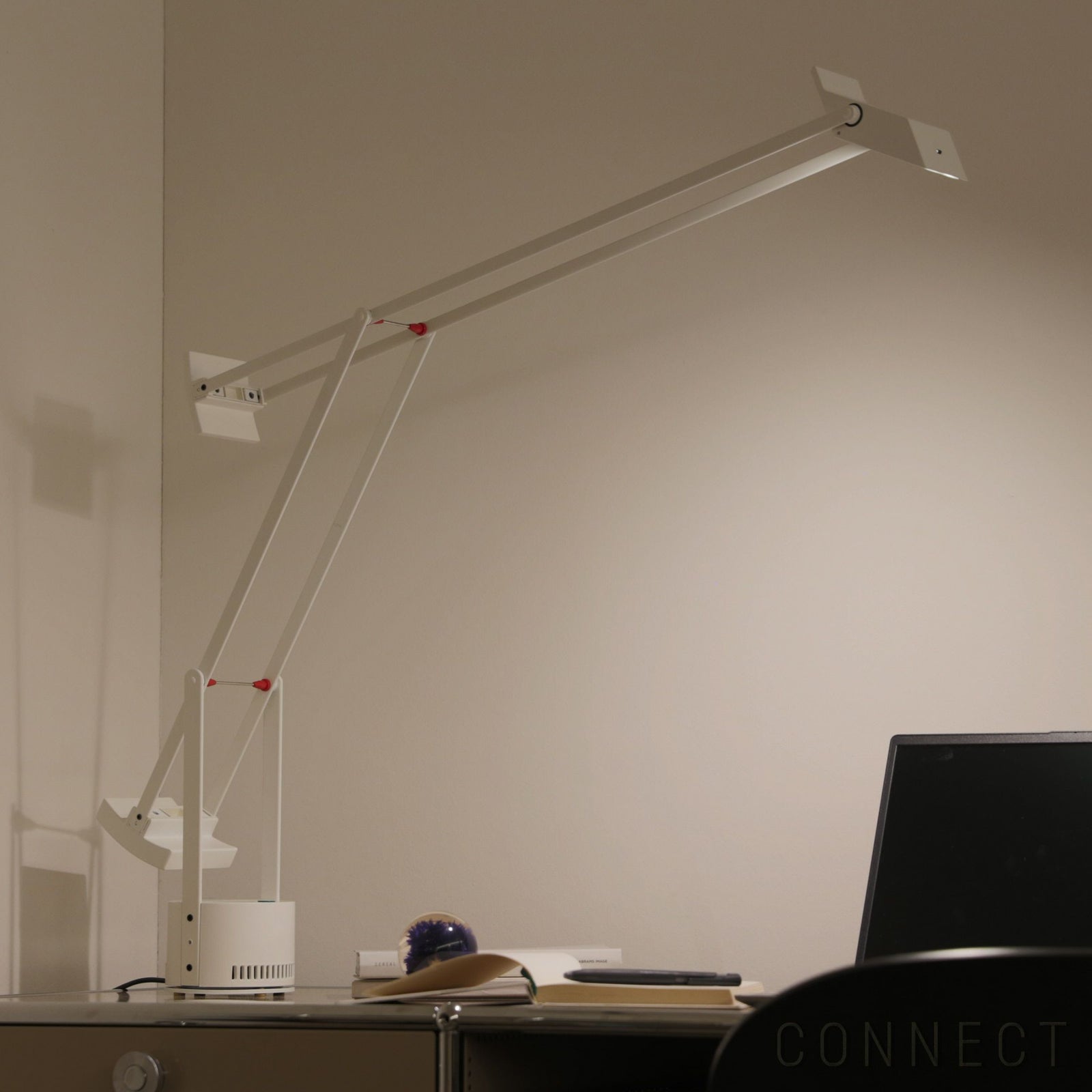 Artemide（アルテミデ） 正規販売店｜Tizio（ティチオ）｜北欧 