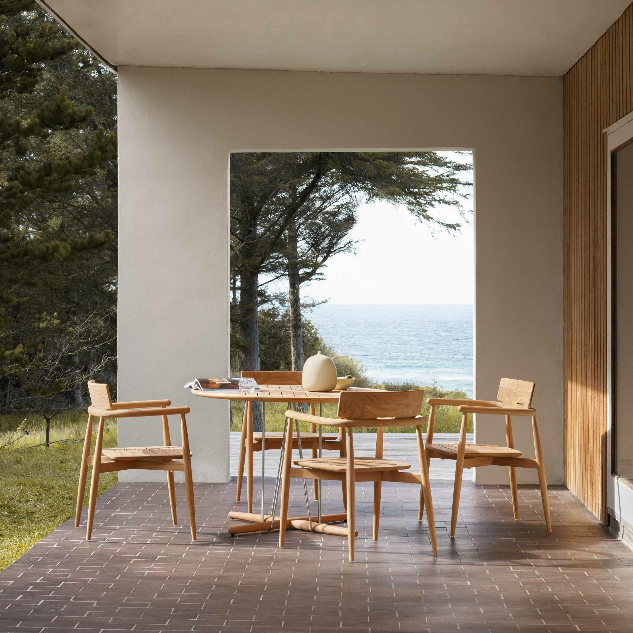 CARL HANSEN & SON（カール・ハンセン＆サン） / E022 DINING TABLE