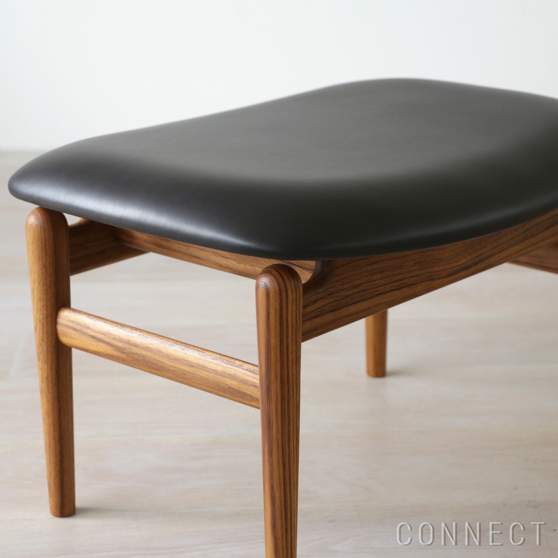 CHIEFTAIN FOOTSTOOL（フットスツール）HOUSE OF FINN JUHL（ハウス
