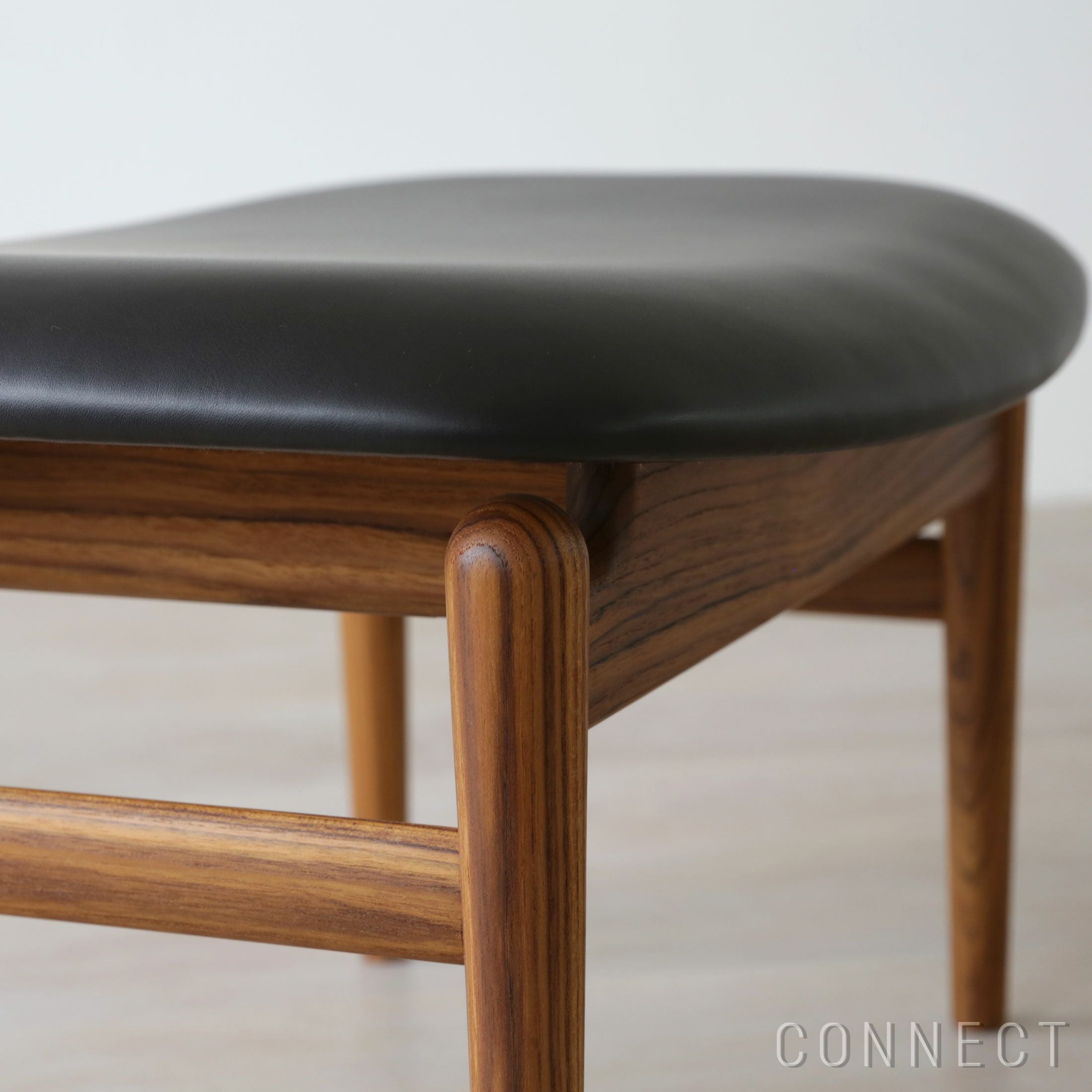 CHIEFTAIN FOOTSTOOL（フットスツール）HOUSE OF FINN JUHL（ハウス