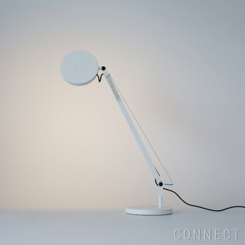Artemide（アルテミデ） / Demetra Micro Table（デメトラ マイクロ テーブル） / 全2色 / テーブルランプ