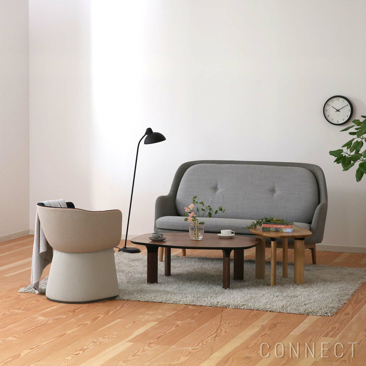 FRITZ HANSEN（フリッツ・ハンセン） / MONOLIT（モノリット） / CM231 / Vidar（ヴィダー）0182 アンスラサイト×0222 ベージュ / レザーパイピングありモデル / ラウンジチェア