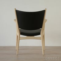 PP Mobler（PPモブラー） / PP240 Conference Chair（コンフェランスチェア） / アッシュ材・ホワイトバイオオイル仕上げ / エレガンスレザー（mocca）