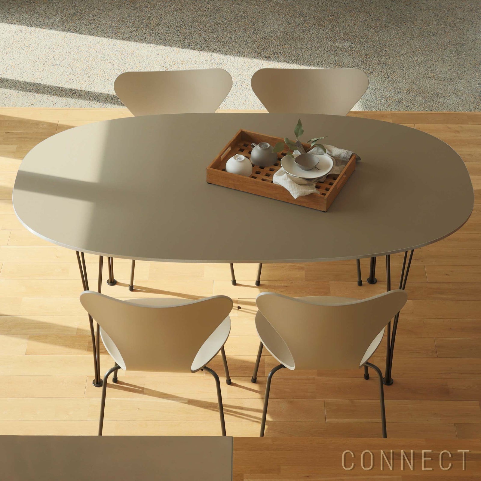 テーブルシリーズ スーパー楕円テーブル｜FRITZ HANSEN(フリッツ 