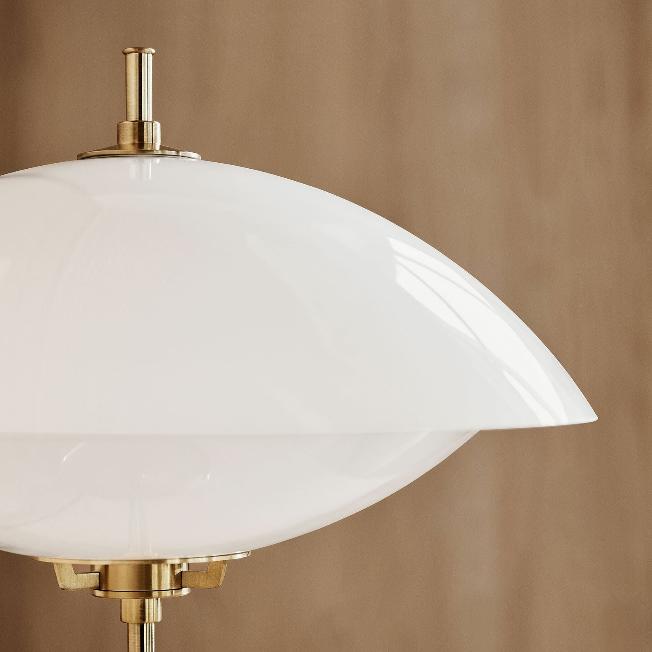 CLAM クラム FRITZ HANSEN（フリッツ・ハンセン）｜北欧家具の正規販売