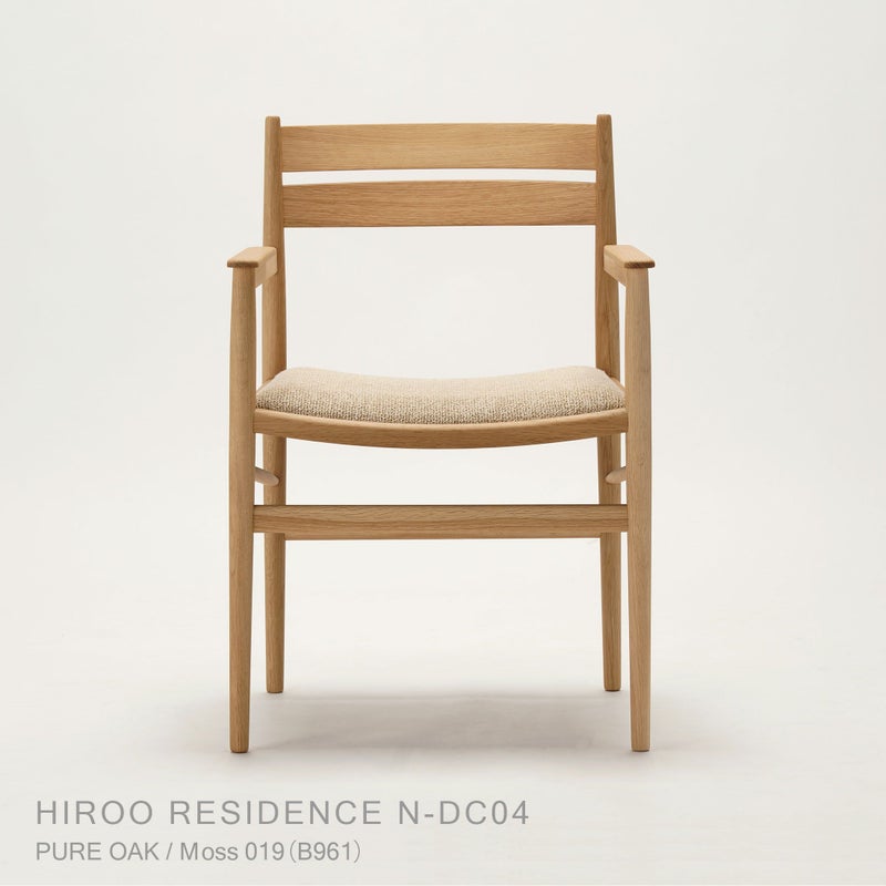 Karimoku Case（カリモクケース） / HIROO RESIDENCE N-DC04 / ノームダイニングチェア（肘付） / Moss 019（B961）
