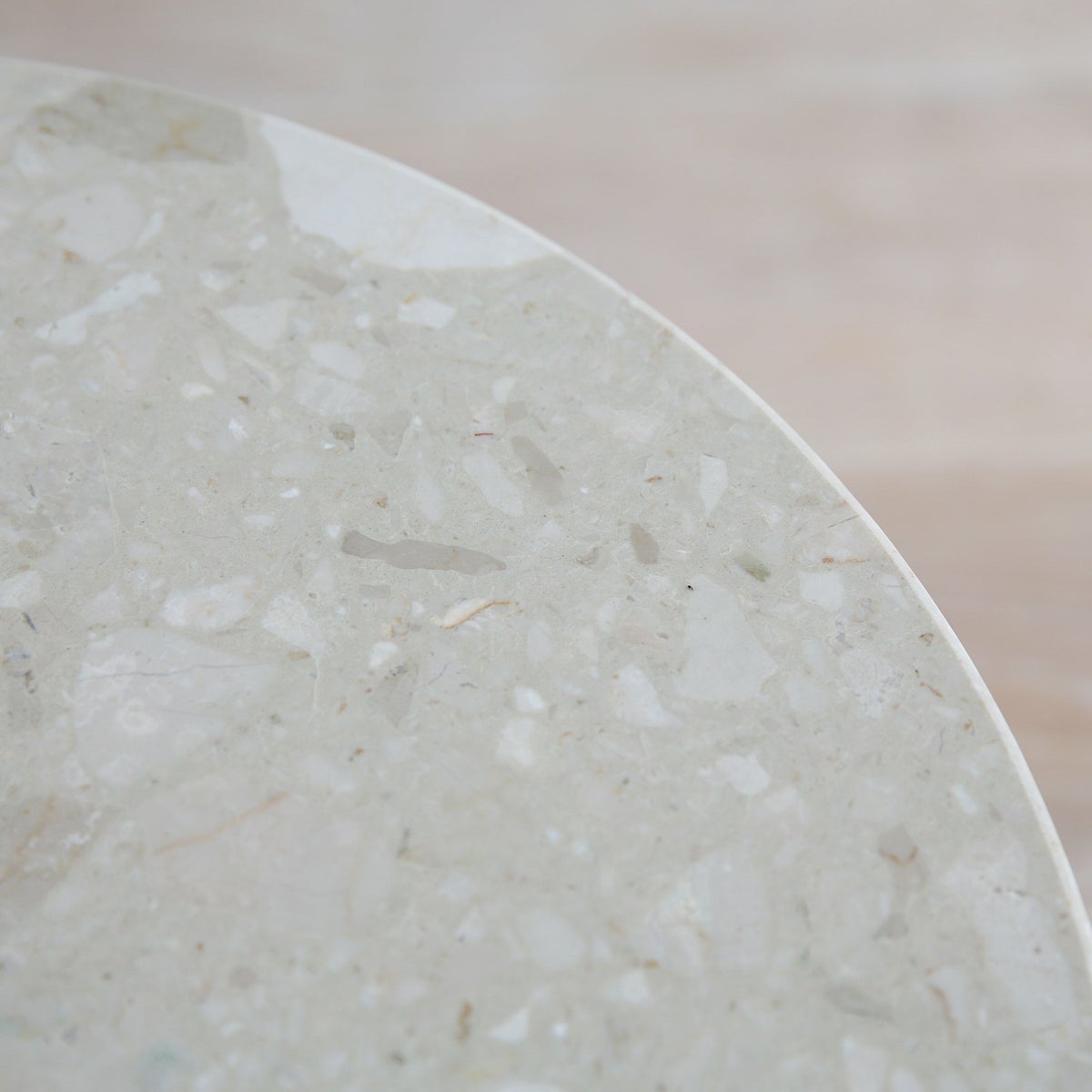 Audo Copenhagen（オドー・コペンハーゲン） / ANDROGYNE SIDE TABLE（アンドロジーン サイドテーブル）Φ50 / KUNIS BRECCIA STONE / クニス ブラシア ストーン / 大理石 / ウォルナットベース