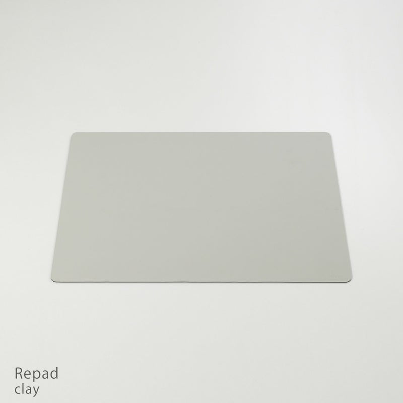 Vitra（ヴィトラ） / Repad（リパッド） / 全4色 / カラーコーティング仕上げ / デスクパッド