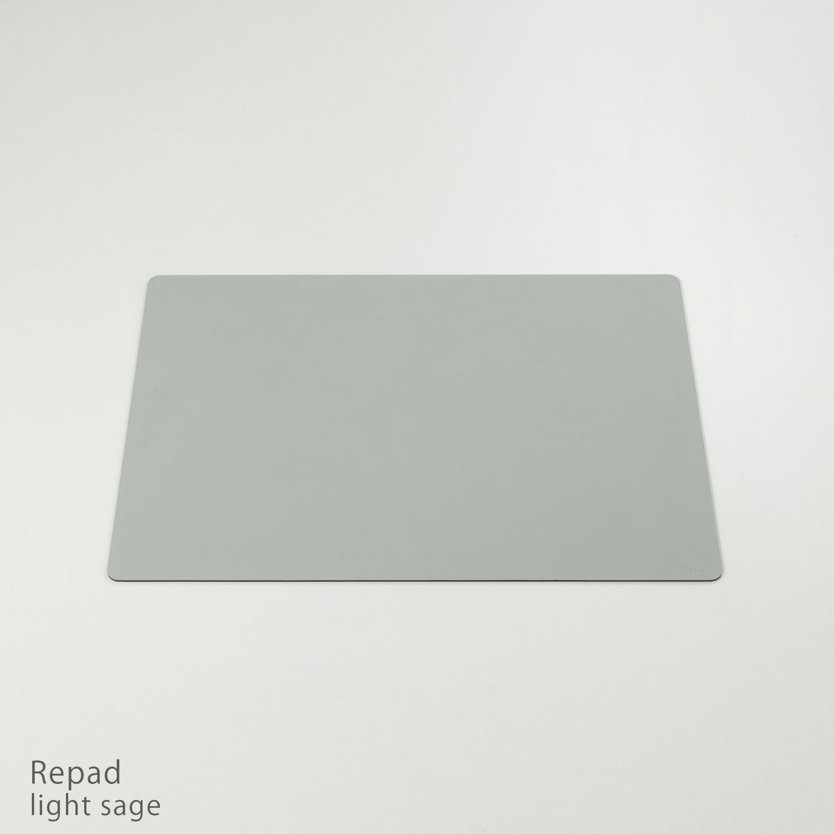 Vitra（ヴィトラ） / Repad（リパッド） / 全4色 / カラーコーティング仕上げ / デスクパッド