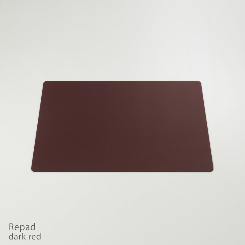 Vitra（ヴィトラ） / Repad（リパッド） / 全4色 / カラーコーティング仕上げ / デスクパッド