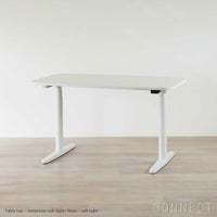 Vitra（ヴィトラ） / Tyde 2 Home Desk board shape（タイド2ホームデスク バレル） / メラミン天板 / ソフトライト脚・パウダーコート仕上げ / 130×75cm / 電動昇降デスク