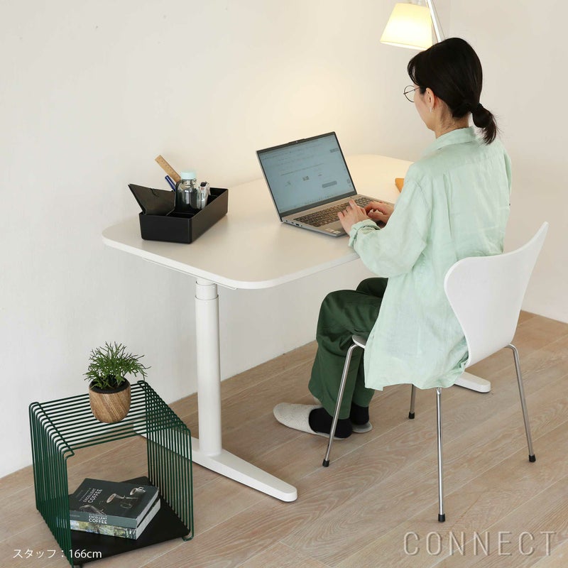 Vitra（ヴィトラ） / Tyde 2 Home Desk board shape（タイド2ホームデスク バレル） / メラミン天板 / ソフトライト脚・パウダーコート仕上げ / 130×75cm / 電動昇降デスク