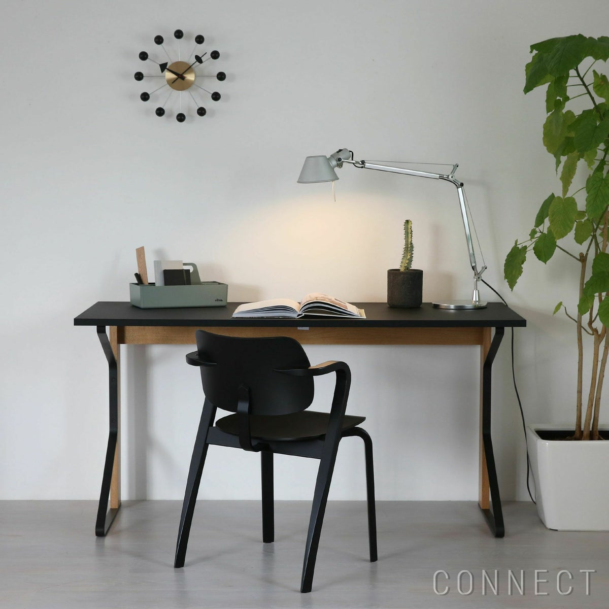 【アウトレット】Artek（アルテック） / REB005 / カアリ デスク / ナチュラル オーク / ブラックリノリウム / 150×65cm《新生活応援 pt2倍》