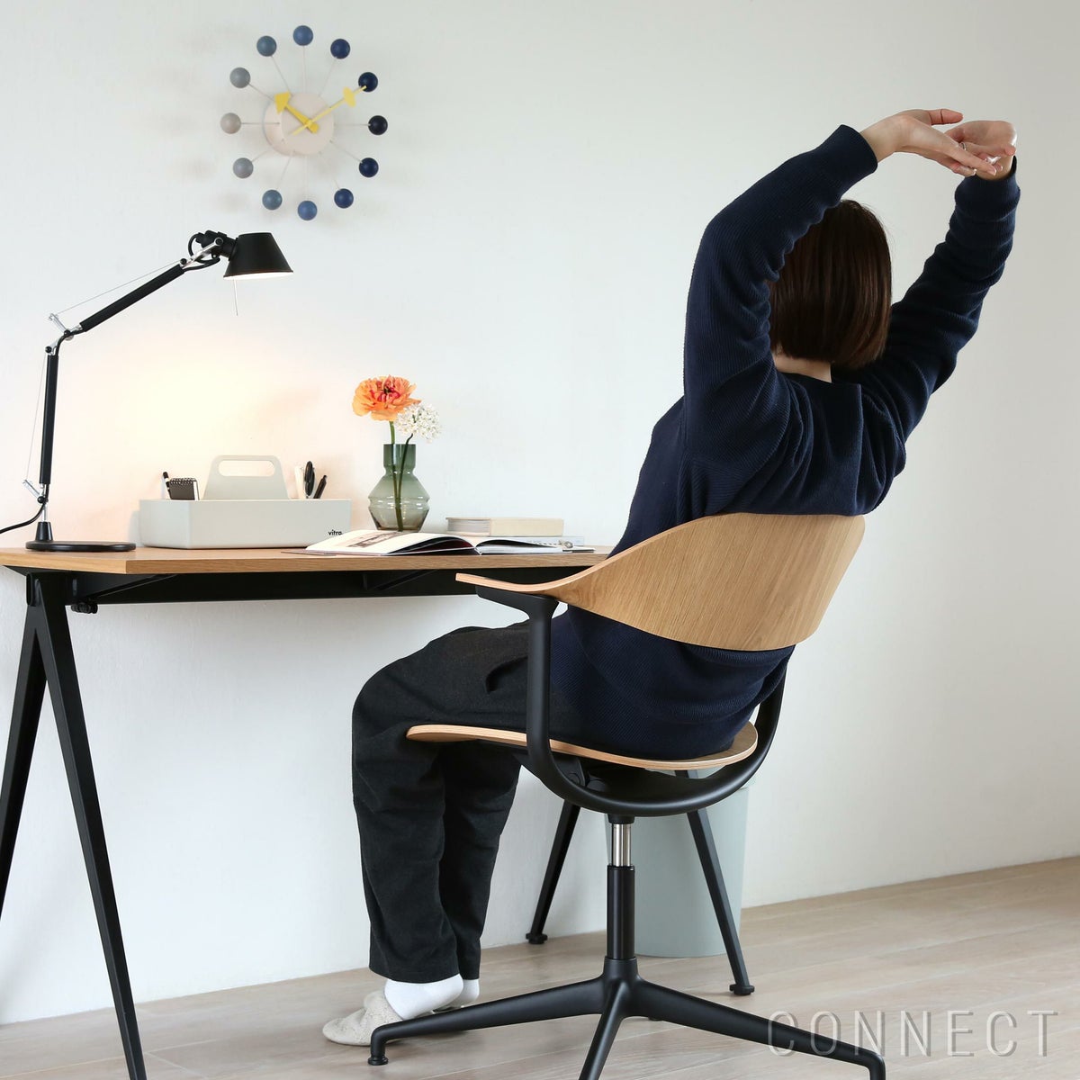 Vitra（ヴィトラ） / Mynt（ミント） / プライウッド / ディープブラック4スターベース・パウダーコート仕上げ / デスクチェア