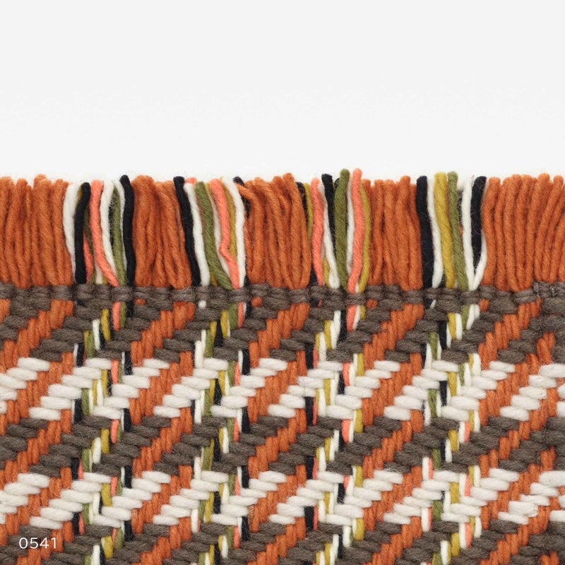Kvadrat（クヴァドラ） / Dashes（ダッシュス） / 20135（180cm×240cm） / ラグ