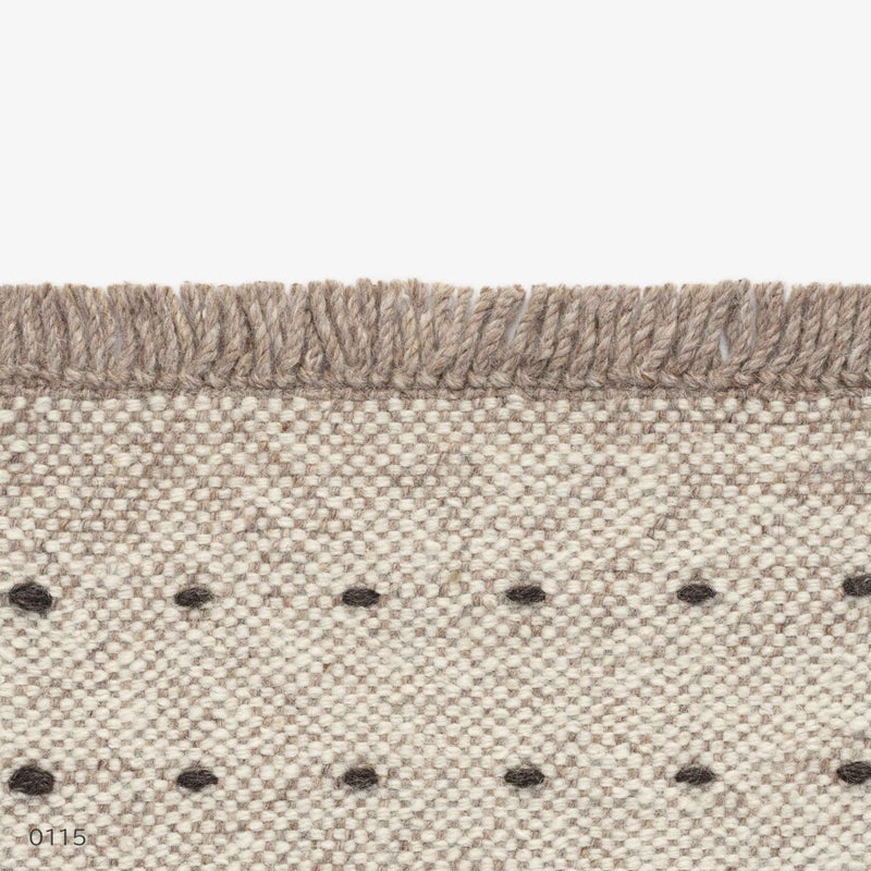 Kvadrat（クヴァドラ） / Yield Dot Naturally Coloured Fringes（イールド ドット ナチュラリー カラード フリンジ） / 20150（200cm×300cm） / ラグ