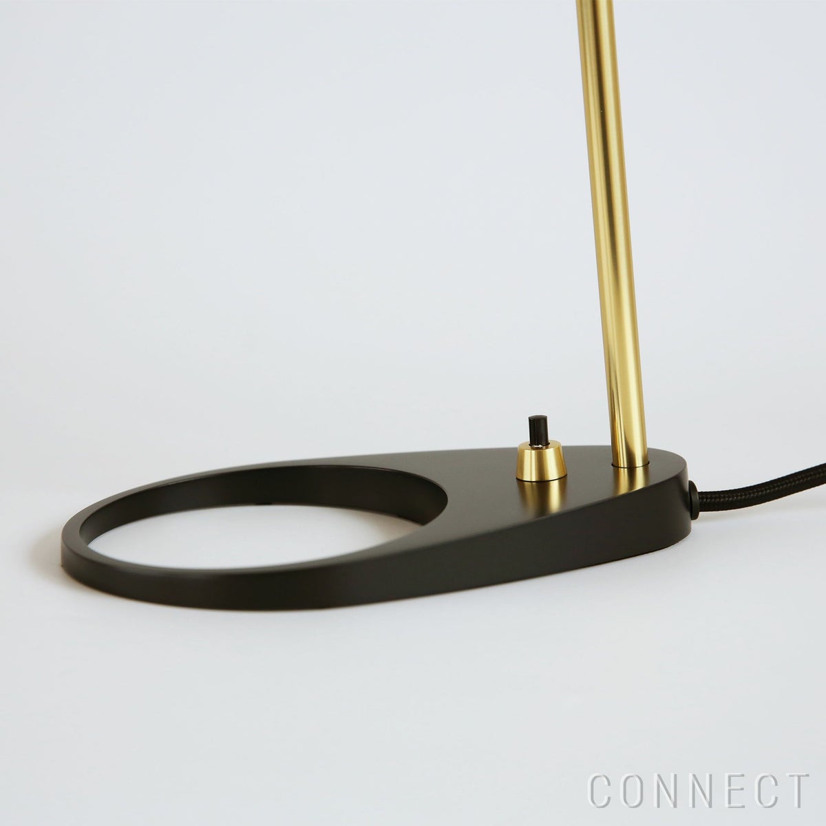 Louis Poulsen（ルイスポールセン） / AJ Mini Table（AJ ミニ テーブル） / 真鍮 / 全2色 / テーブルランプ