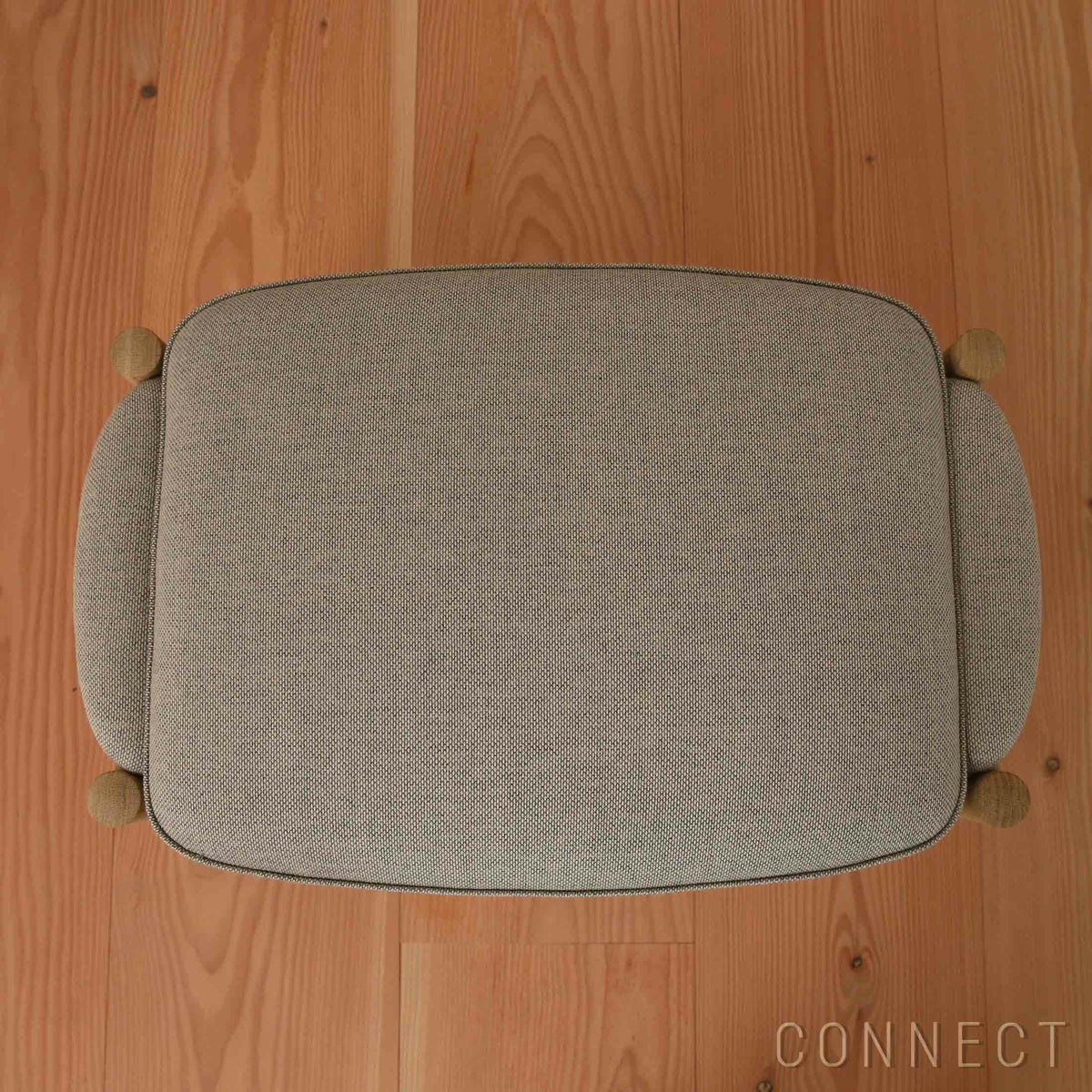 Audo Copenhagen（オドー・コペンハーゲン） / THE SEAL OTTOMAN（ザ シール オットマン） / ナチュラルオークベース / Re-wool（リウール） 0218 ベージュ