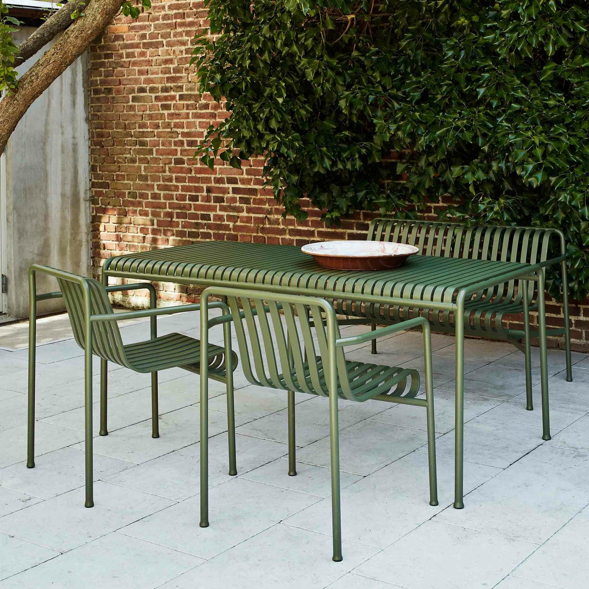 HAY（ヘイ） / PALISSADE（パリサード） / DINING ARM CHAIR（ダイニング アームチェア） / 全3色 / アウトドア