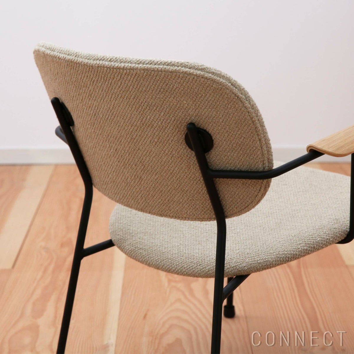 Audo Copenhagen（オドー・コペンハーゲン） / CO LOUNGE CHAIR（コ ラウンジチェア） / 布張りシート&バック / Audo Boucle（オドー ブークレ） 02 / ブラックベース