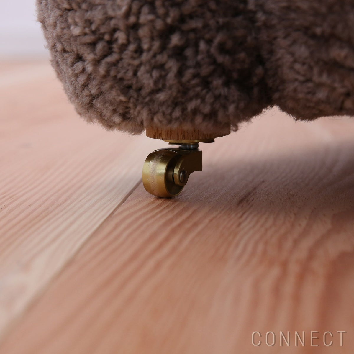 Audo Copenhagen（オドー・コペンハーゲン） / THE TIRED MAN LOUNGE CHAIR（ザ タイヤード マン ラウンジチェア） / Sheepskin Curly Sahara（サハラ）