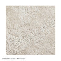 Audo Copenhagen（オドー・コペンハーゲン） / INGEBORG LOUNGE CHAIR（インゲボルグ ラウンジチェア） / Sheepskin Curly Moonlight（ムーンライト）